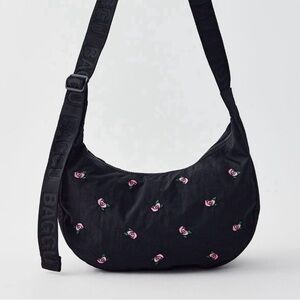 Baggu medium crescent rosette bag UO exclusive